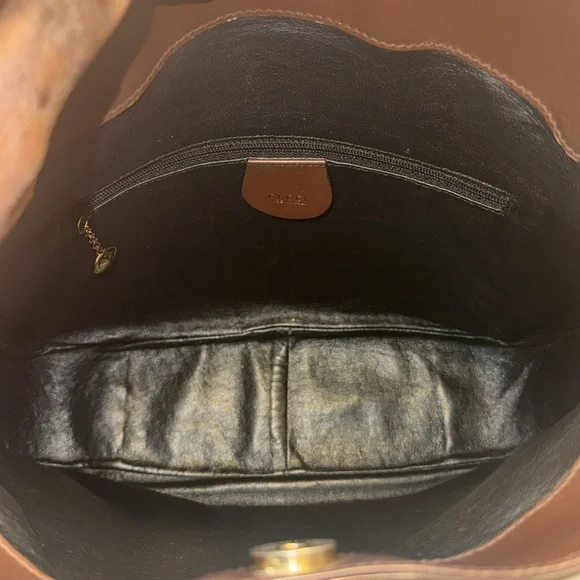 GUCCI Medium Diana Bamboo Handle Chocolate Enamel Leather Women Shoulder Bag GUC - Picture 11 of 15